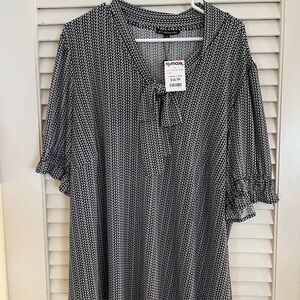 Adrianna Papell Monochrome Geometric Dress